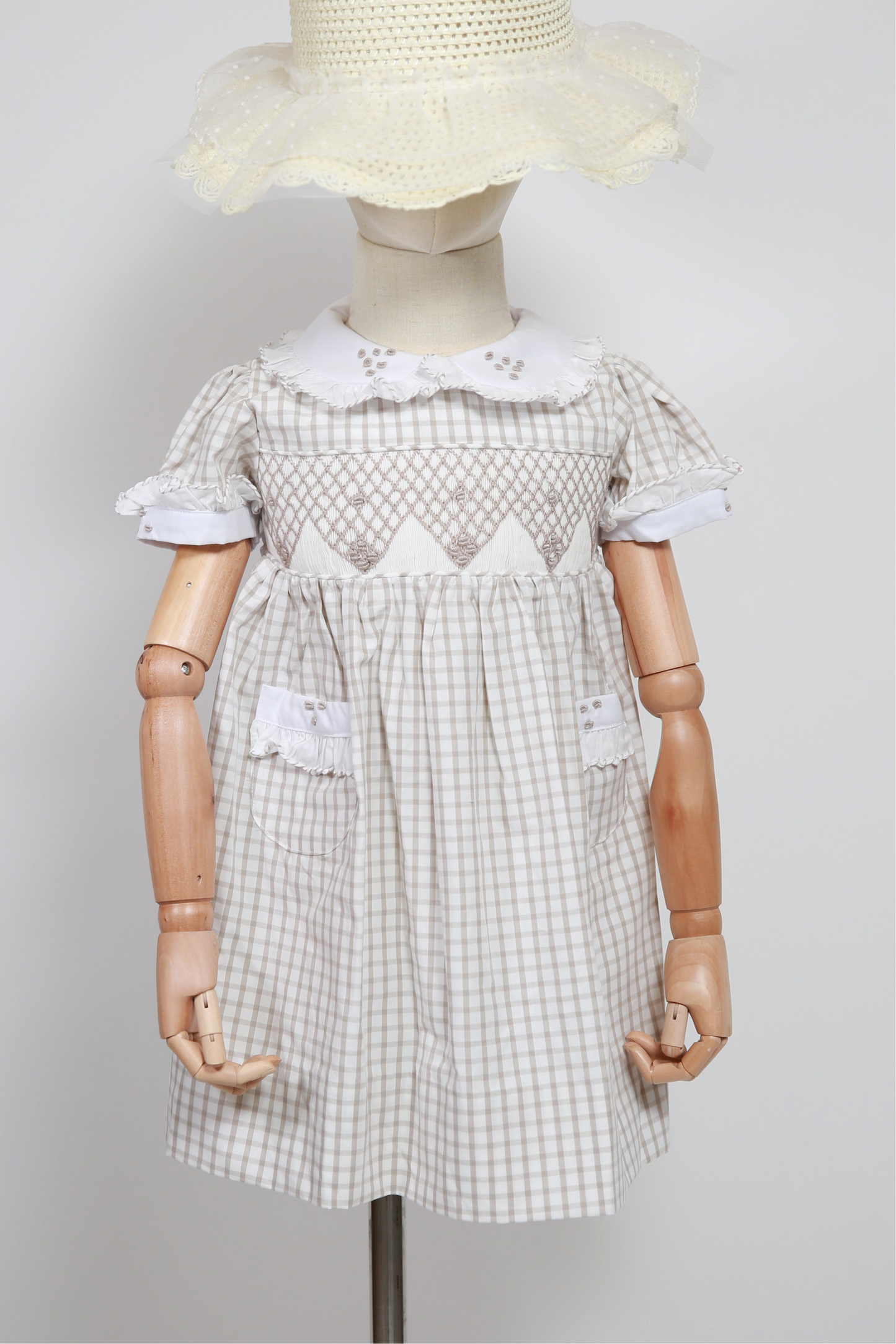 Beige engraving dress-13